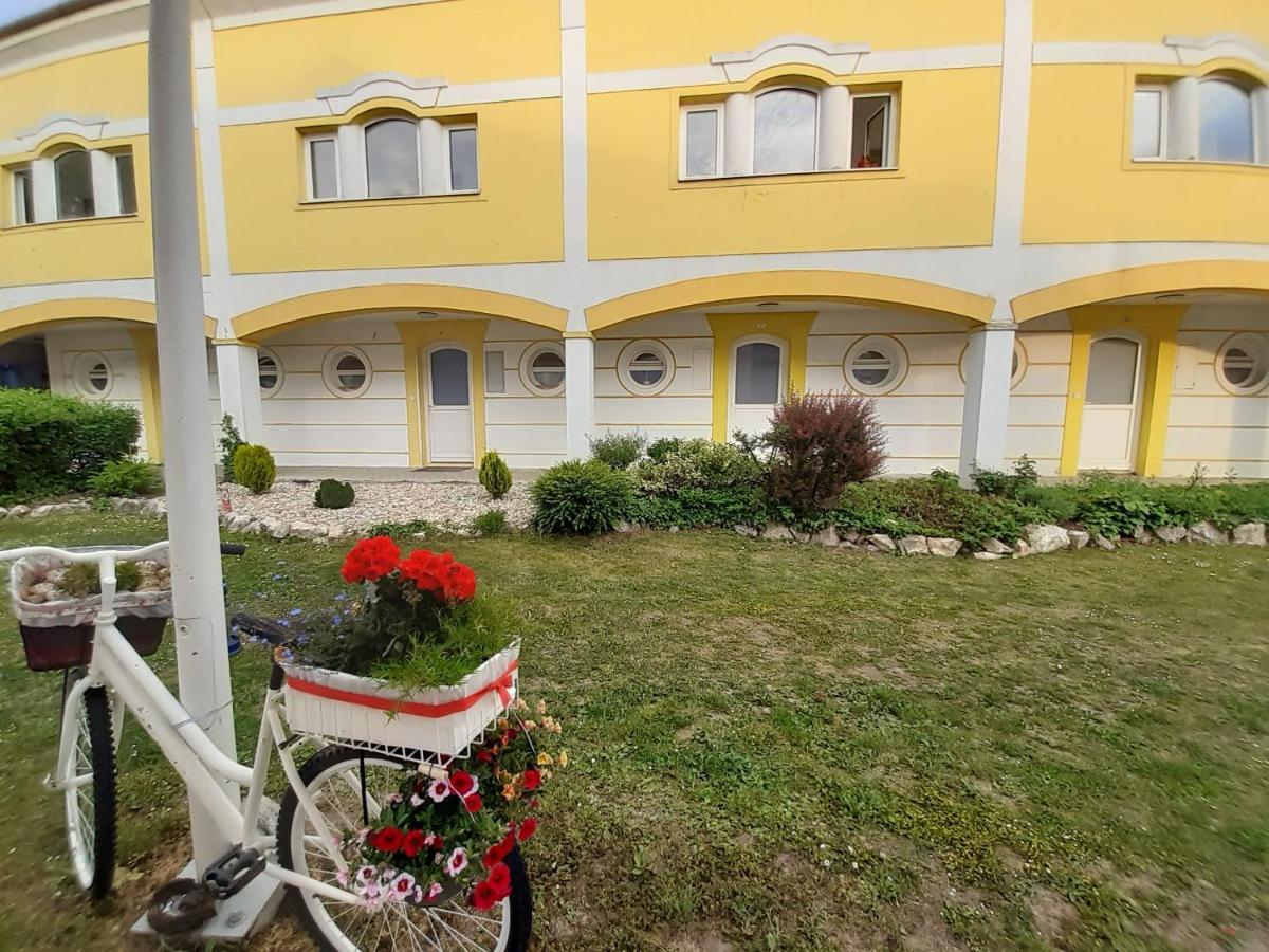 Thermal Garden Mosonmagyarovar Bagian luar foto